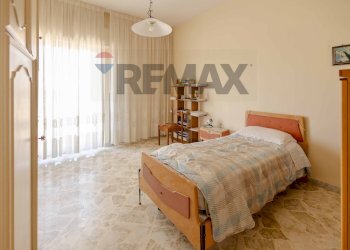 Camera / camera da letto - Three-room apartment Via Principe Amedeo
 
380, Bari - photo 4