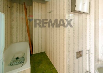Bagno - Three-room apartment Via Principe Amedeo
 
380, Bari - photo 6