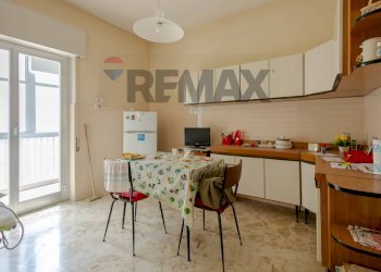 Cucina - Three-room apartment Via Principe Amedeo
 
380, Bari - photo 7