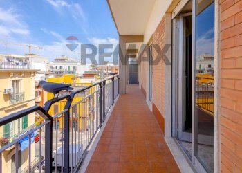 Balcone - Three-room apartment Via Principe Amedeo
 
380, Bari - photo 11