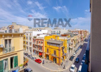 Edificio all\'aperto - Three-room apartment Via Principe Amedeo
 
380, Bari - photo 12