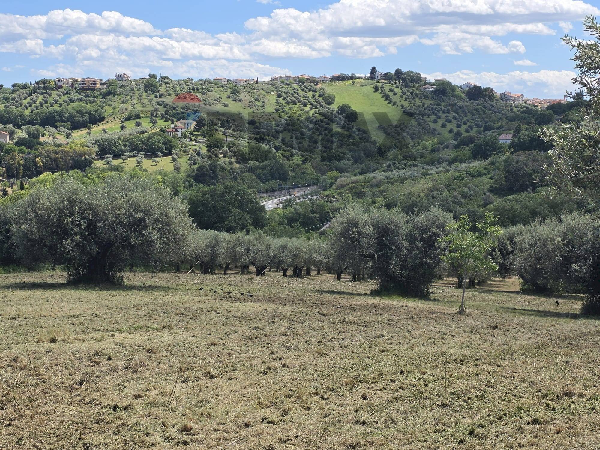 Vista delle montagne - Terreno edificabile via de gaspari
 
50, Montesilvano - foto 3