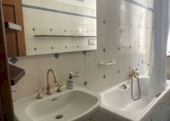 Bagno - Two-room apartment via Molino delle Armi, 13, Milano (neighborhood Ticinese) - photo 12