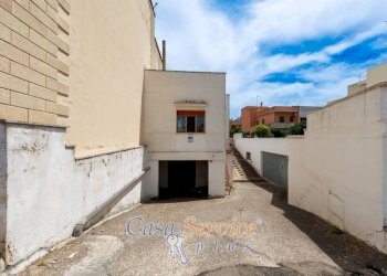 Cortile interno - Casa indipendente via Giuseppe Grassi, Sannicola - foto 31