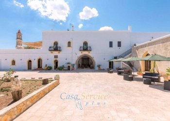 Cortile interno - Villa contrada Case Rosse, Oria - photo 1