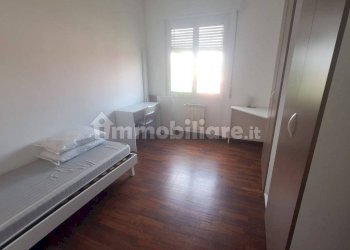 Camera da letto - Three-room apartment viale Sardegna, 112, Pavia - photo 5