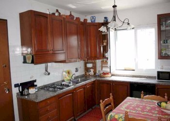 Cucina - Villa via Monsignore B. Tornatore, Dolceacqua - foto 3