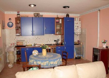 Cucina - Villa via Monsignore B. Tornatore, Dolceacqua - foto 12