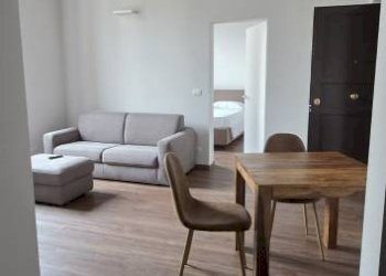 Salone - Two-room apartment piazza Donato Colombo, Genova (neighborhood Centro) - photo 23