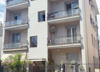 Facciata - Apartment via Emilio Borsa, 37, Monza - photo 3