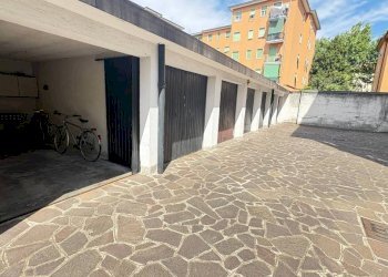 Cortile interno - Apartment via Emilio Borsa, 37, Monza - photo 25