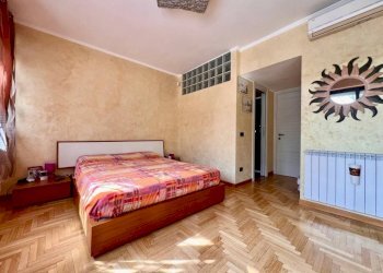 Camera da letto - Trilocale viale Londra, Roma - foto 15