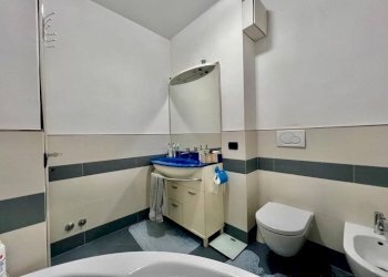 Bagno - Trilocale viale Londra, Roma - foto 24