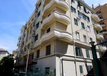 Facciata - Trilocale via Antonio Caveri, 8, Genova (zona Sampierdarena) - foto 1