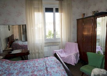 Camera da letto - Trilocale via Antonio Caveri, 8, Genova (zona Sampierdarena) - foto 5