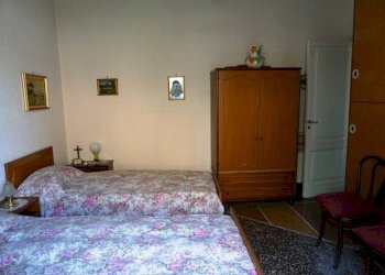 Camera da letto - Trilocale via Antonio Caveri, 8, Genova (zona Sampierdarena) - foto 9
