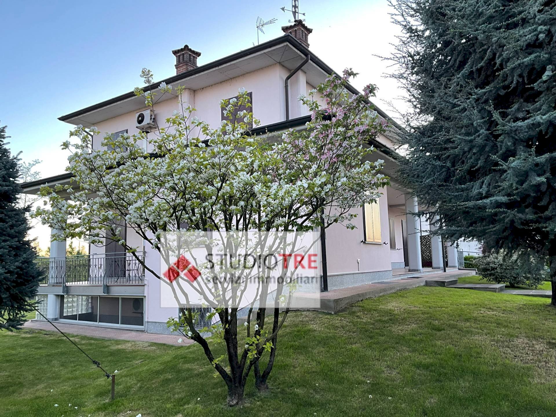 Foto 1 - Villa Via Roggia Brcca
 
27, Linarolo - foto 1
