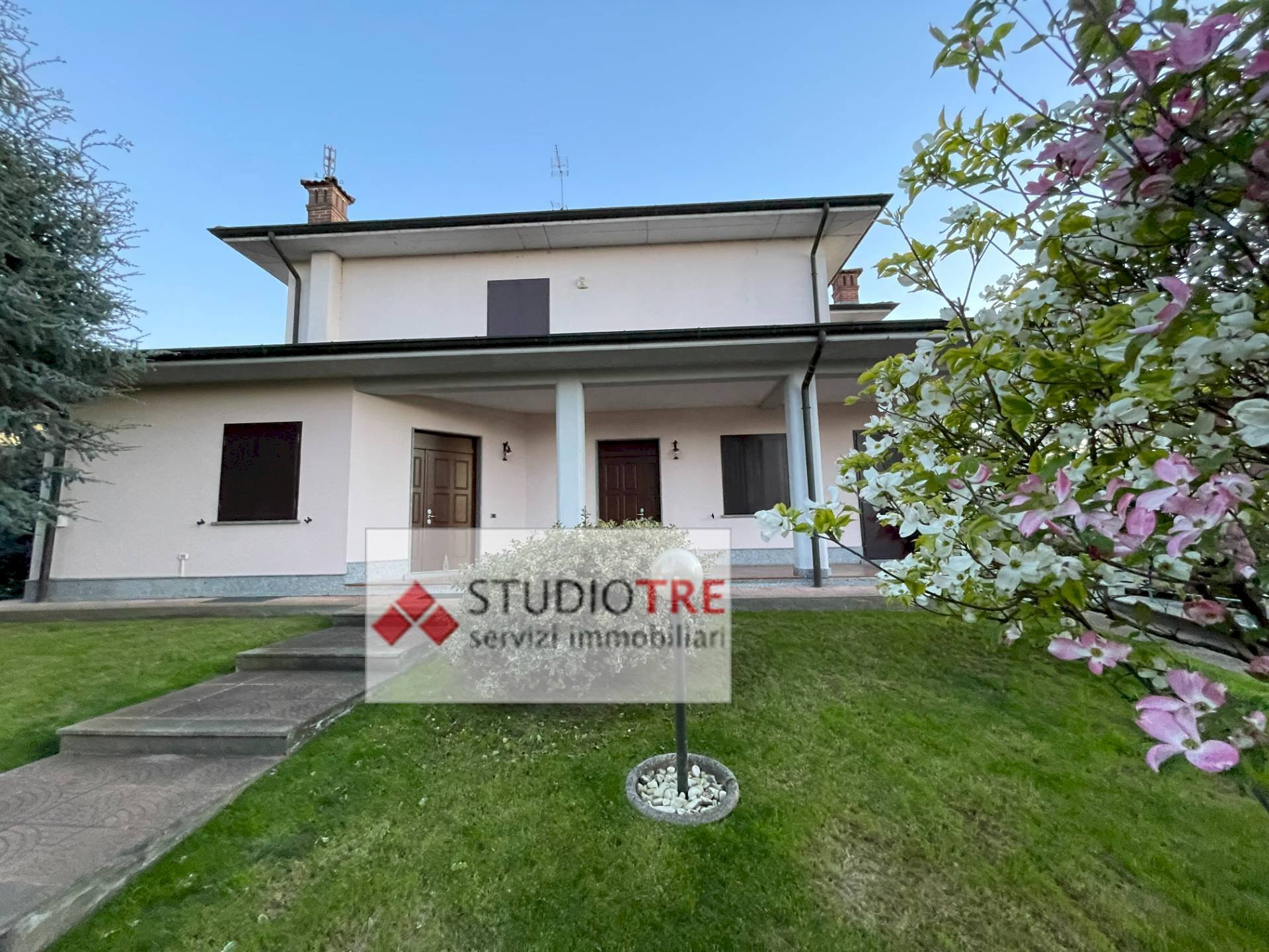 Foto 3 - Villa Via Roggia Brcca
 
27, Linarolo - foto 3