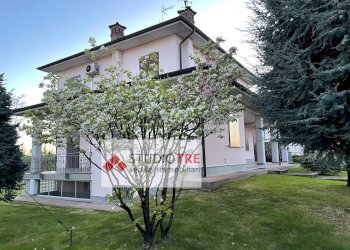 Foto 1 - Villa Via Roggia Brcca
 
27, Linarolo - photo 1