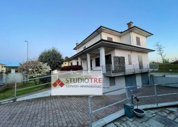 Foto 14 - Villa Via Roggia Brcca
 
27, Linarolo - photo 14