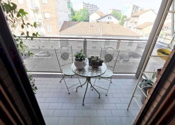 Terrazzo - Trilocale via Alfonso Badini Confalonieri, 14, Torino - foto 3