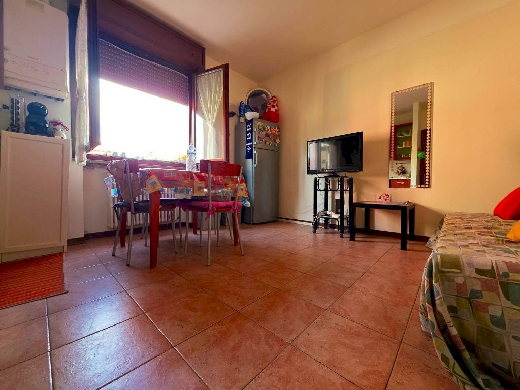 Salone - Two-room apartment via Ferdinando Magellano, Parma - photo 3