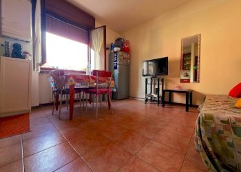 Salone - Two-room apartment via Ferdinando Magellano, Parma - photo 3