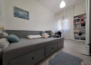 Camera da letto - Trilocale viale Partigiani d'Italia, Parma - foto 8