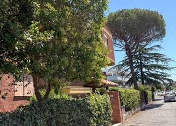 Facciata - Two-room apartment via Minerbio, 82, Roma - photo 18