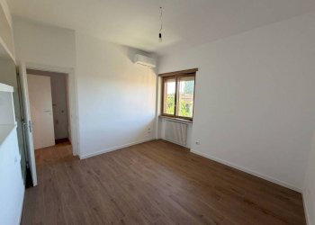 Camera da letto - Two-room apartment via Minerbio, 82, Roma - photo 27