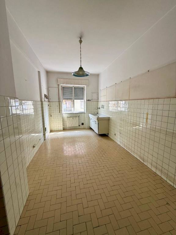 Salone - Trilocale Lungobisagno Dalmazia, 61, Genova (zona Staglieno) - foto 3