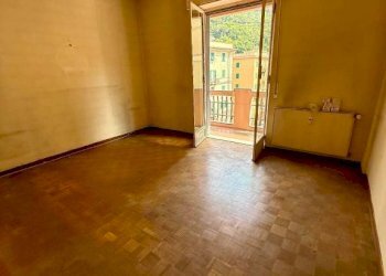 Camera da letto - Trilocale Lungobisagno Dalmazia, 61, Genova (zona Staglieno) - foto 16