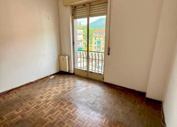 Camera da letto - Trilocale Lungobisagno Dalmazia, 61, Genova (zona Staglieno) - foto 18