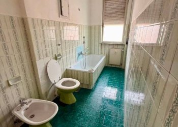 Bagno - Three-room apartment Lungobisagno Dalmazia, 61, Genova (neighborhood Staglieno) - photo 20