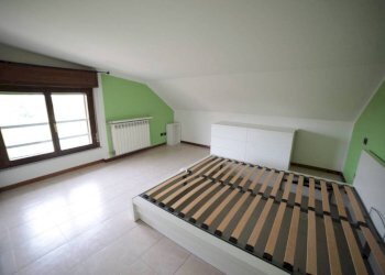 Camera da letto - Three-room apartment via Cascina Bertacca, 2, Bubbiano - photo 24