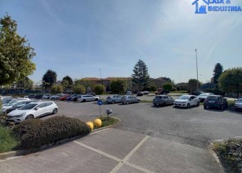 Posto macchina - Ufficio via Luciano Manara, 2, Limbiate - foto 16