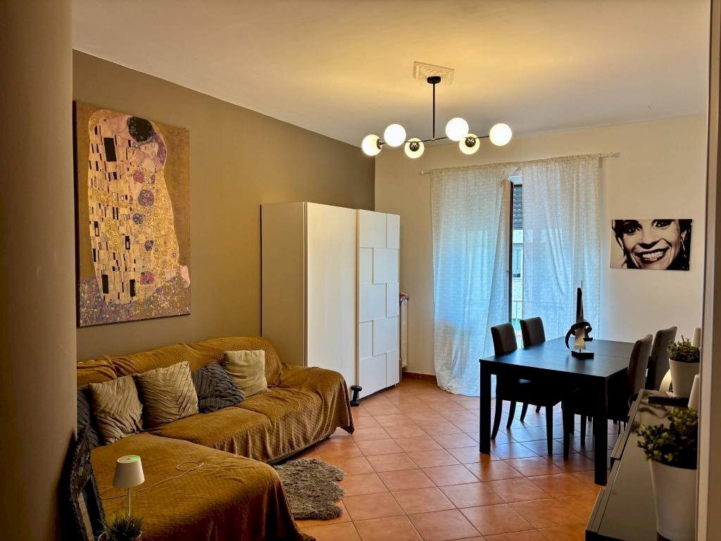 Soggiorno - Three-room apartment via Michele Buniva, 34, Pinerolo - photo 2