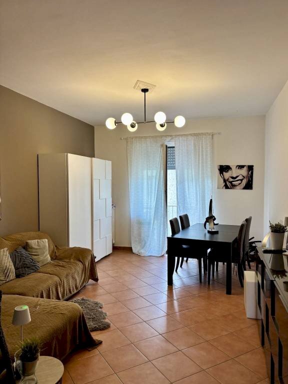 Soggiorno - Three-room apartment via Michele Buniva, 34, Pinerolo - photo 3