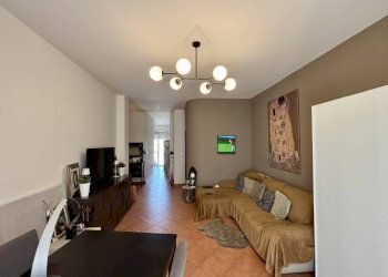 Soggiorno - Three-room apartment via Michele Buniva, 34, Pinerolo - photo 8
