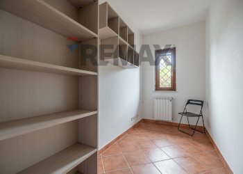 Cabina armadio - Trilocale Via Cancelliera
 
1, Albano Laziale - foto 32