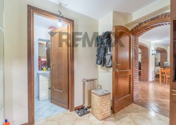 Hall / corridoio - Quadrilocale Via Martiri Di Belfiore
70, Marino - foto 47