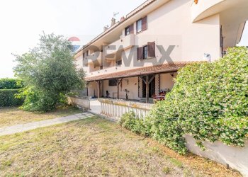 Edificio all\'aperto - Terreno non edificabile Via Della Falcognana
61/I, Roma - foto 35