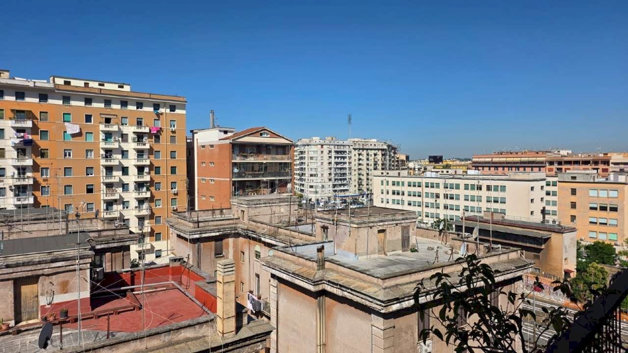 whatsapp image 2026-06-09 at 10.04.31 - Three-room apartment via fabio numerio, Roma - photo 1