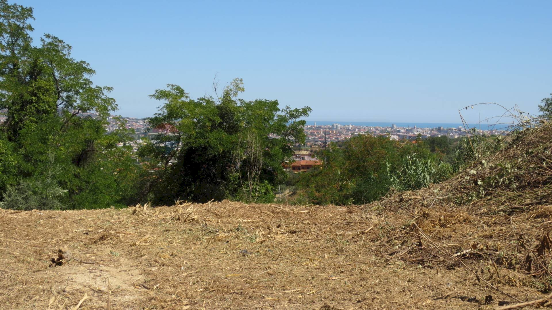 Vista delle montagne - Building land VIA BELVEDERE, San Giovanni Teatino - photo 3