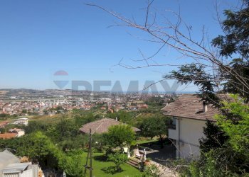 Edificio all\'aperto - Building land VIA BELVEDERE, San Giovanni Teatino - photo 9