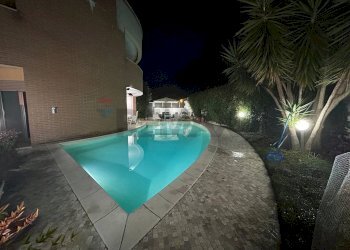 Piscina - Four-room apartment VIA PIETRO NENNI
105/A, San Giovanni Teatino - photo 35