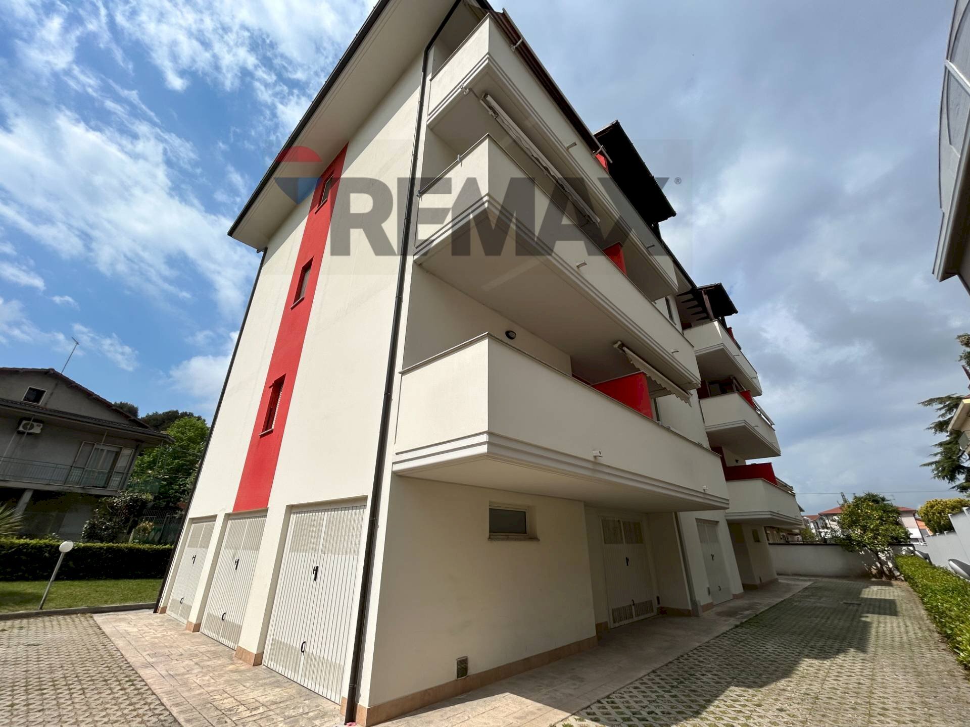 Edificio all\'aperto - Three-room apartment VIA VIENNA
 
1, San Giovanni Teatino - photo 1
