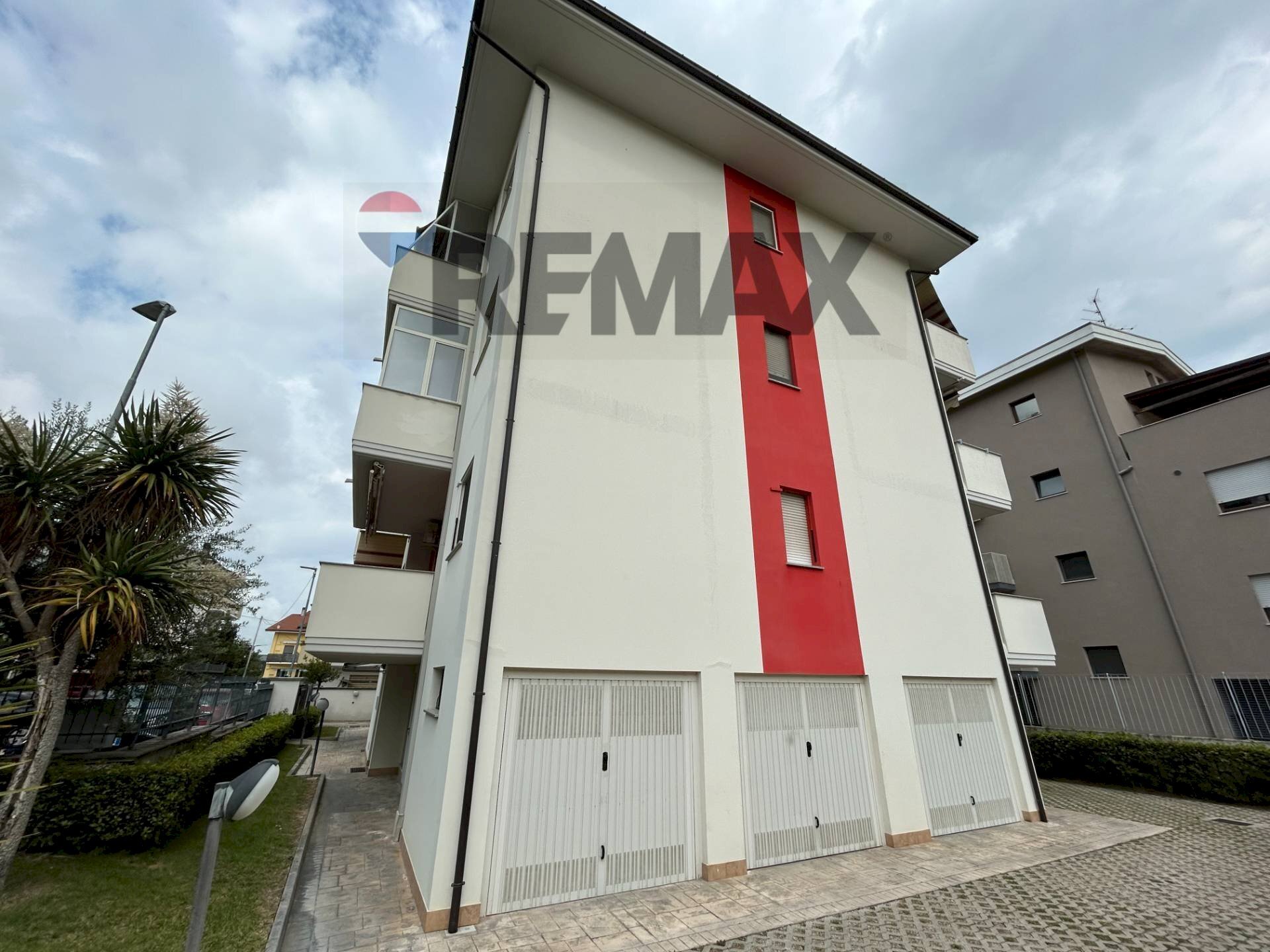 Edificio all\'aperto - Three-room apartment VIA VIENNA
1, San Giovanni Teatino - photo 2