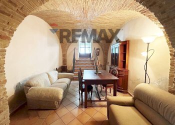 Sala da pranzo - Apartment VIA ROMA
28, Ripa Teatina - photo 10