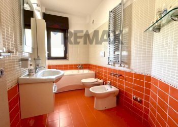Bagno - Three-room apartment Via Europa
31, San Giovanni Teatino - photo 11